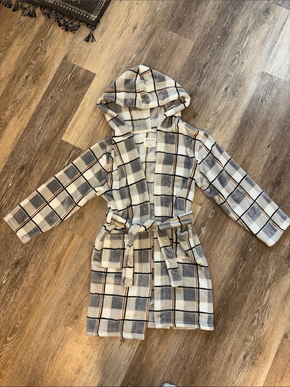 Nordstroms Petit Lemi Kids Hooded Plaid Fleece Robe Gray Black Sz 10-12 plush